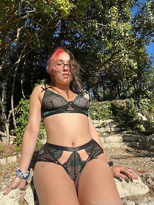 meowlenna Nude Leaked Photo #68