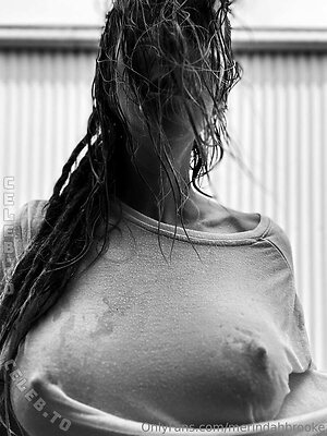 Merindahbrooke photo