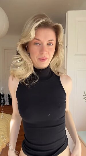 Merleperle Nude Leaked Photo #8