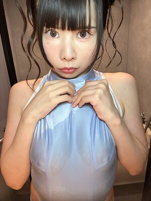 Meru leaked photo #32