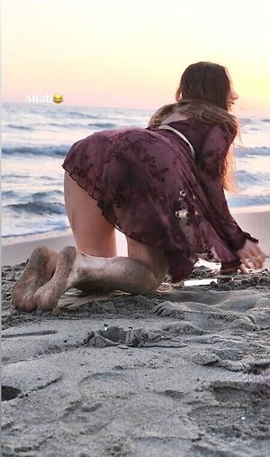 Merve Elmas leaked photo #33