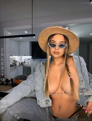 Merve Taskin Nude Leaked Photo #31