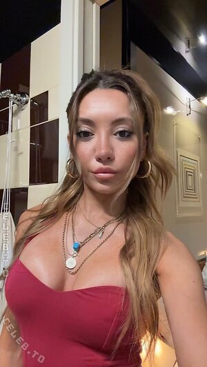 Merve Özkan Nude Leaked Photo #90