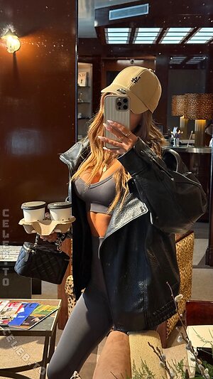 Merve Özkan Nude Leaked Photo #92