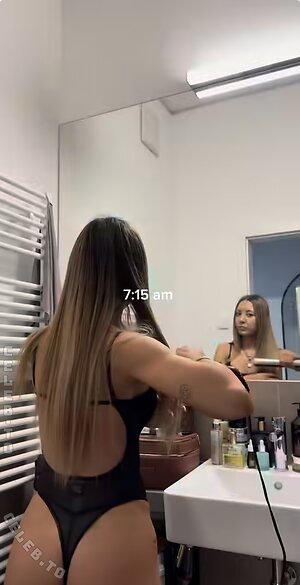 Merve Özkan Nude Leaked Photo #93