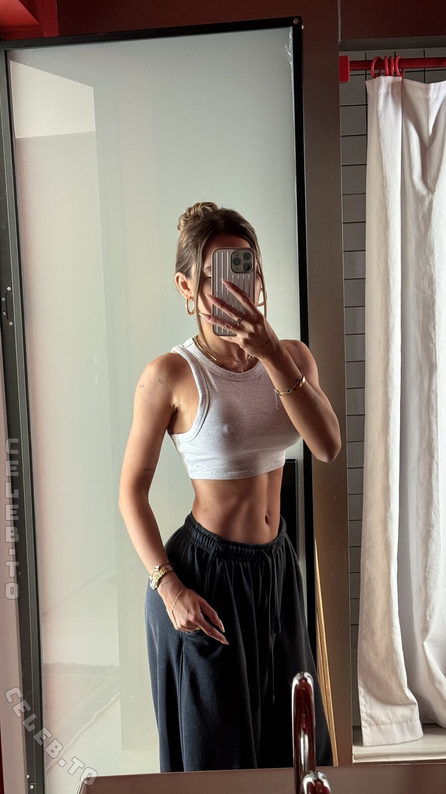 Merve Özkan photo