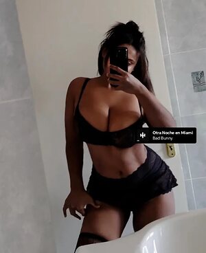 Mery G Nude Leaked Photo #35