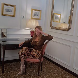 Meryem Uzerli leaked photo #10