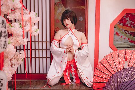 Messie Huang leaked photo #47