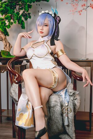 Messie Huang leaked photo #63