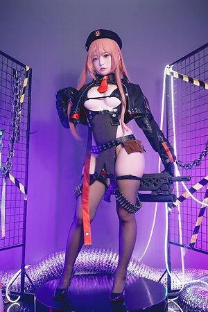 Messie Huang leaked photo #111