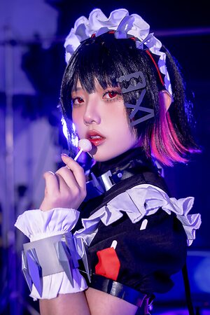 Messie Huang leaked photo #174