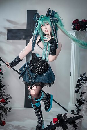 Messie Huang leaked photo #192