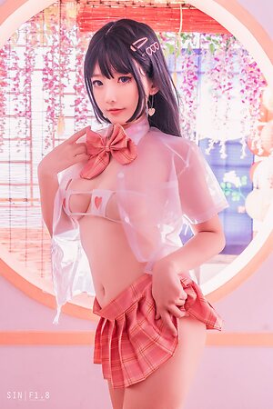 Messie Huang leaked photo #243