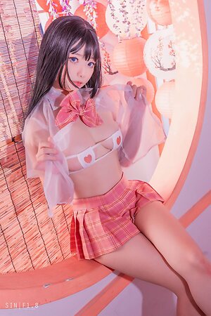 Messie Huang leaked photo #248