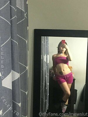Mewslut Nude Leaked Photo #179