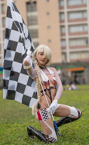 mi_77_20 leaked photo #15