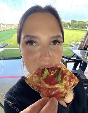 Mia Bender leaked photo #33