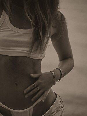 Mia Bowman leaked photo #3