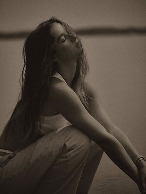 Mia Bowman leaked photo #4