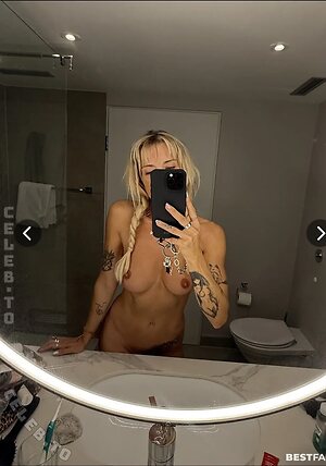 Mia Julia Brückner leaked photo #121