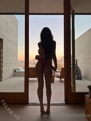 Mia Khalifa Nude Leaked Photo #113