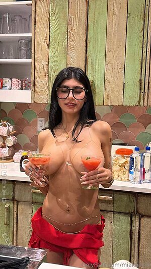 Mia Khalifa Nude Leaked Photo #145