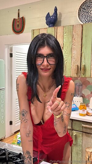 Mia Khalifa Nude Leaked Photo #150