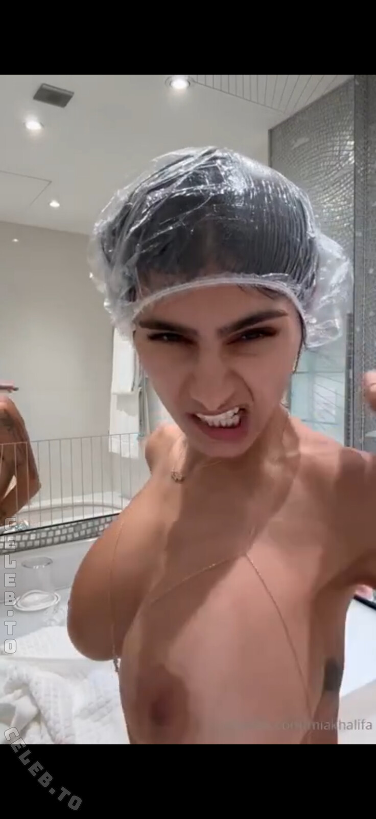 Mia Khalifa photo