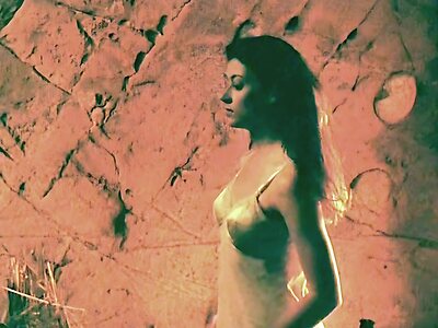 Mia Sara leaked photo #5