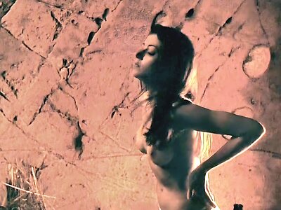 Mia Sara leaked photo #8