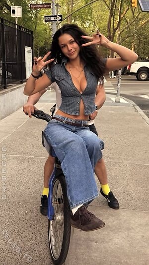 Mia Wynn leaked photos