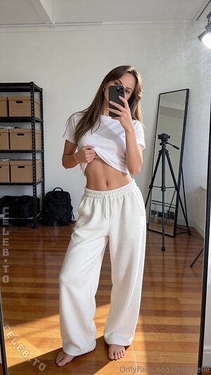 mia.belle Nude Leaked Photo #19