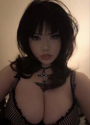 Miah leaked photo #2