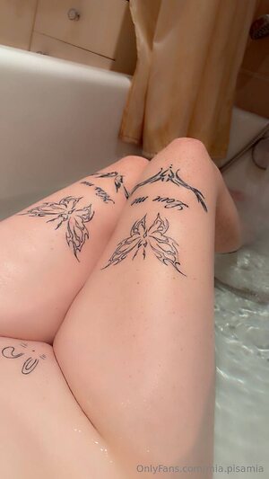 mia.pisamia leaked photo #7