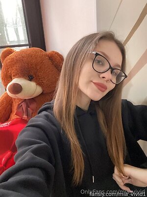 mia_vivid leaked photo #3