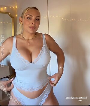 Michelle Daniaux Nude Leaked Photo #26