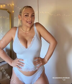 Michelle Daniaux Nude Leaked Photo #29