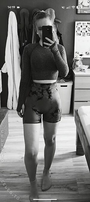 Michelle Hansen Nude Leaked Photo #11
