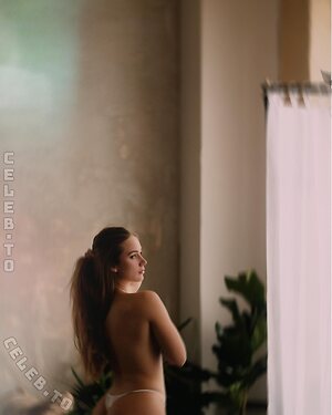 Michelle Hartmann Nude Leaked Photo #30