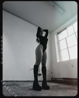 Michelle Hartmann Nude Leaked Photo #33