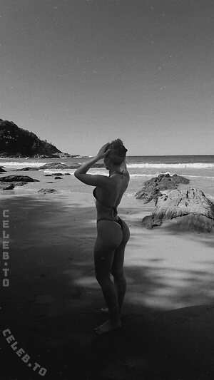 Michelle Hartmann Nude Leaked Photo #51