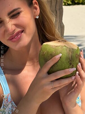 Michelle Hartmann Nude Leaked Photo #77