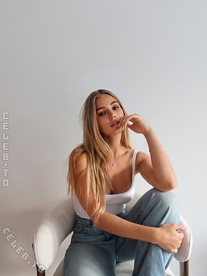 Michelle Hartmann leaked photo #116