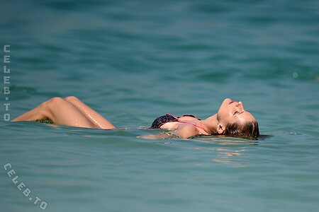 Michelle Hunziker Nude Leaked Photo #20