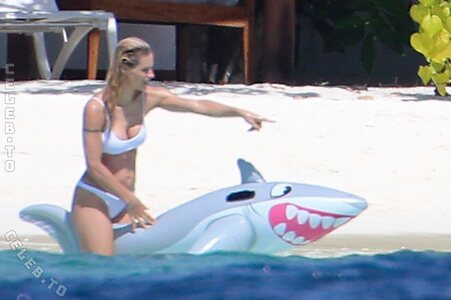 Michelle Hunziker Nude Leaked Photo #594