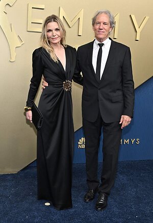 Michelle Pfeiffer leaked photo #27