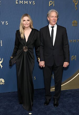 Michelle Pfeiffer leaked photo #32