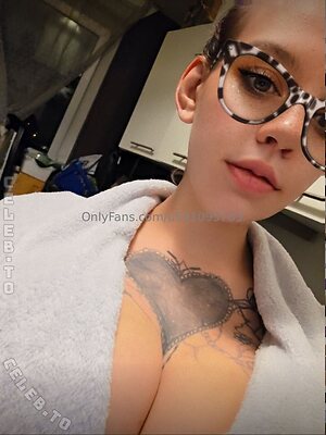 Michi Röhming Nude Leaked Photo #9