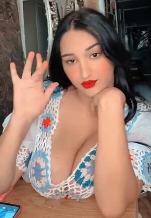 Middle Eastern North Nude Leaked Photo #9